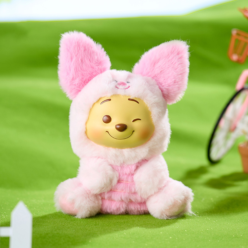 Genuine MINISO Winnie the Pooh, Naughty Party plush blind box, Disney Pupu vinyl peripheral hanging accessories Application Scenario