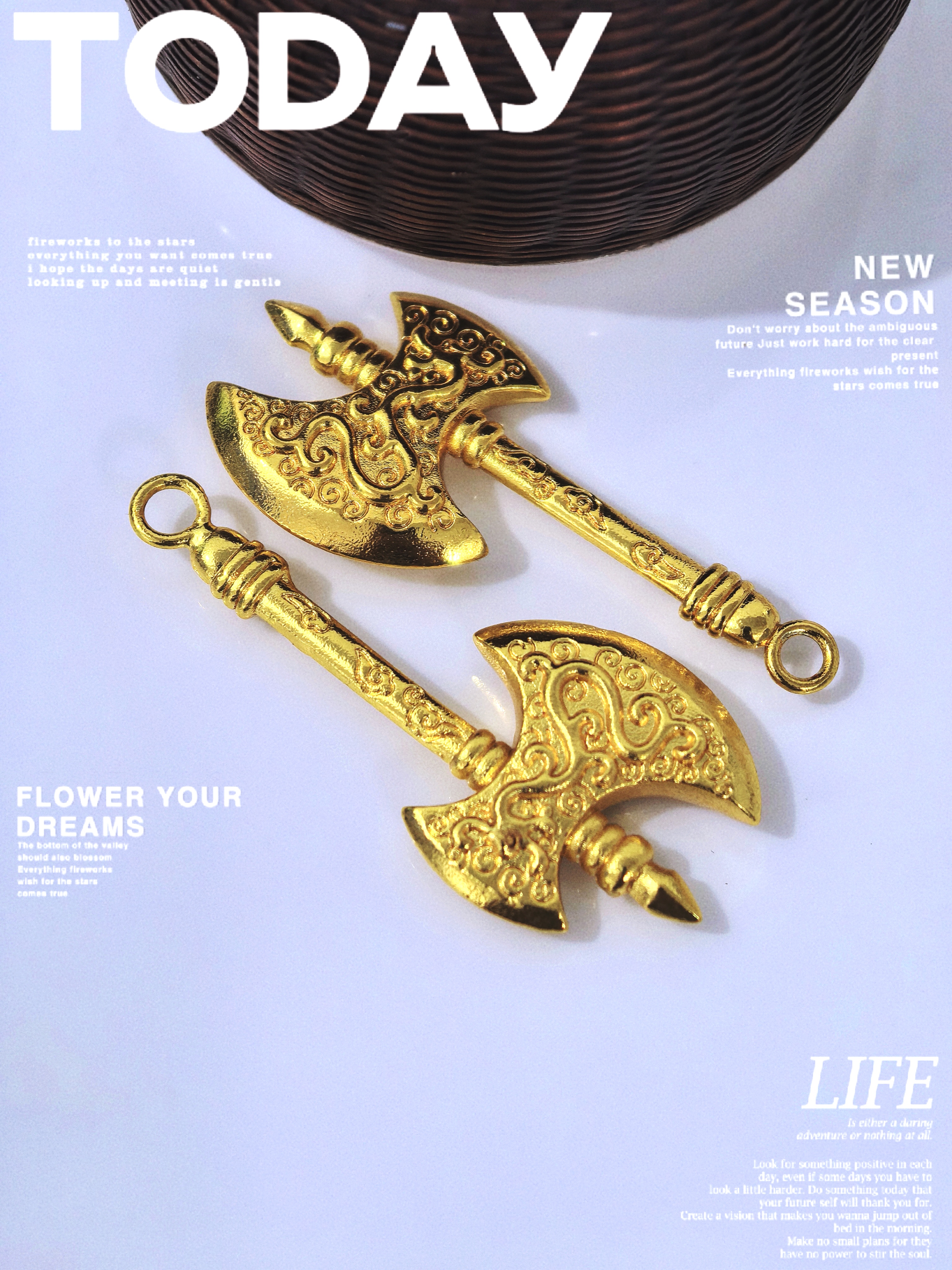 DIY ancient golden axe pendant, fashionable sweater chain, car key pendant pic 1