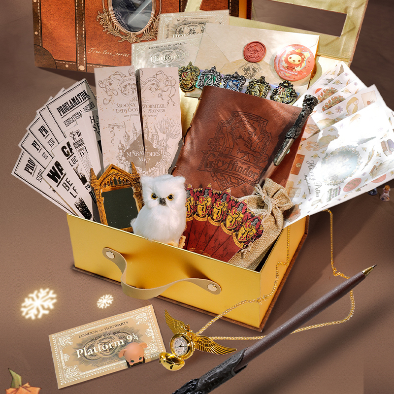 Harry Potter-related small gift boxes, notebooks, birthday gifts for boys and girls, handbooks, quills, wands details Picture