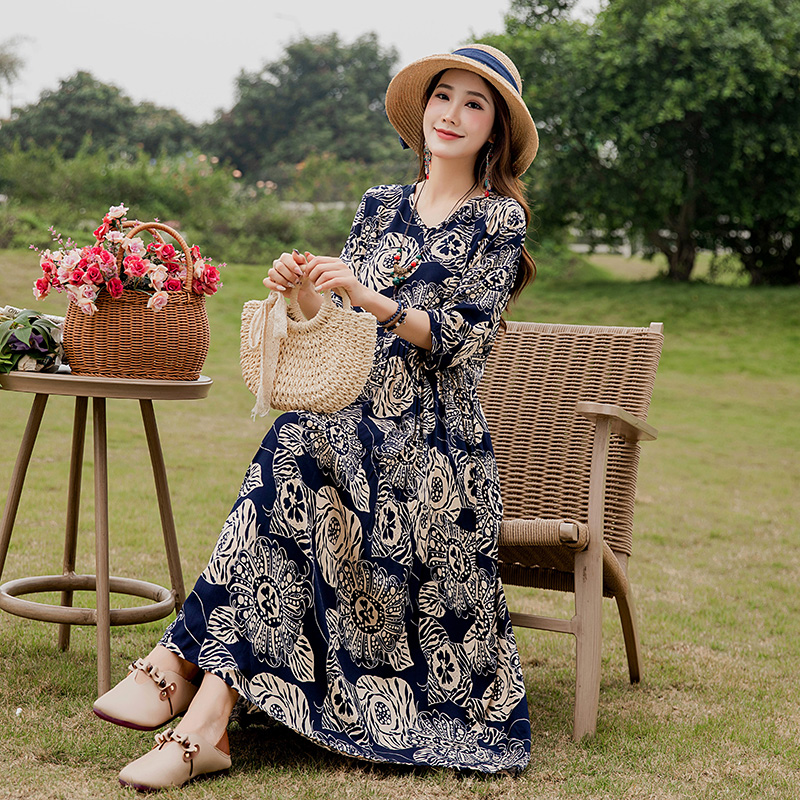 High-End Plus-Size Women's Dress That Accentuates The Belly And Makes One Look Slimmer, A Retro Northeastern Large-Flowered Fabric Dress With A Wide Swing, And A Beach Dress For The Elderly Specification drawing