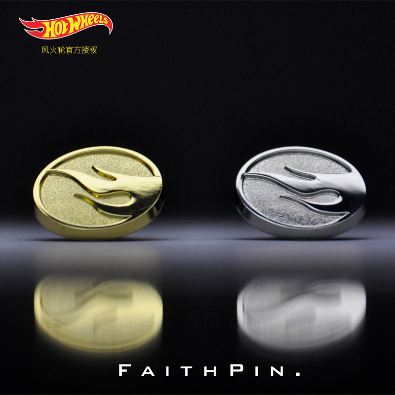 The first version of the official authorized alloy brooch from hotwheels features a gold-plated Super Treasure and a silver-plated Pubao badge details Picture