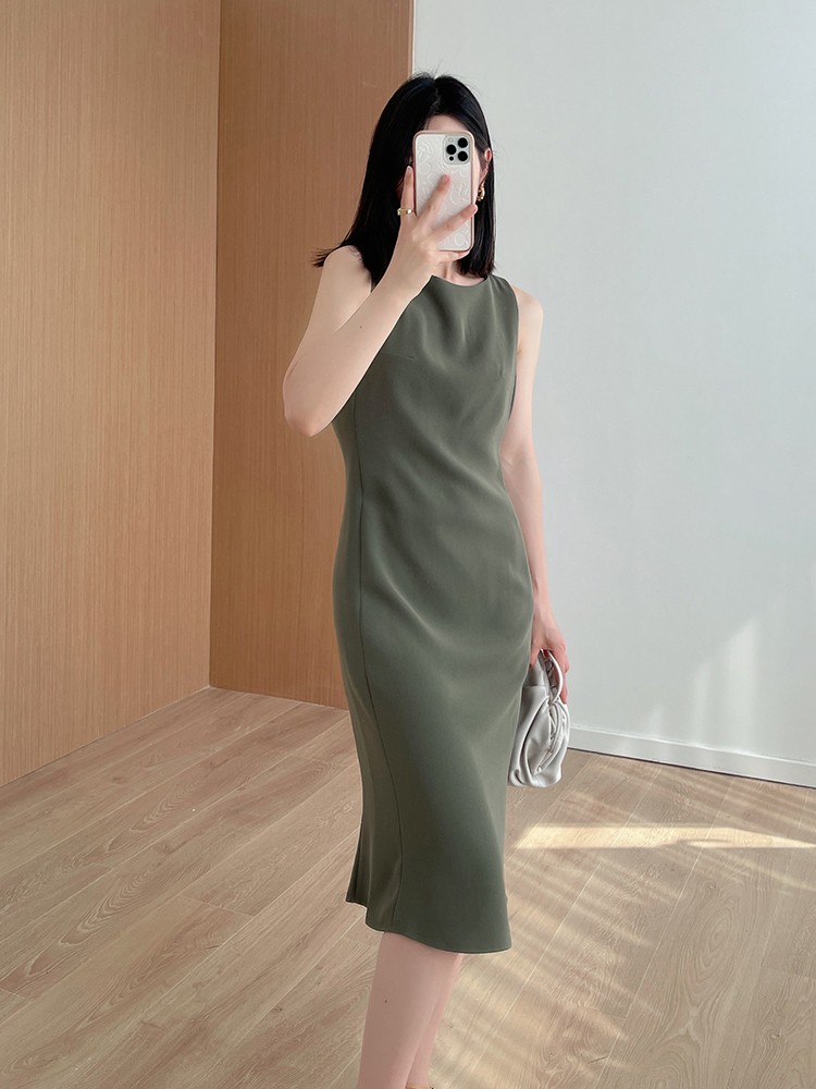 The*y acetate dress for spring and summer is a new style, fashionable and high-end sleeveless fishtail dress pic 54