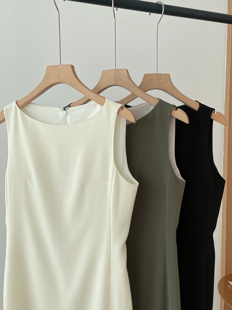 The*y acetate dress for spring and summer is a new style, fashionable and high-end sleeveless fishtail dress pic 42