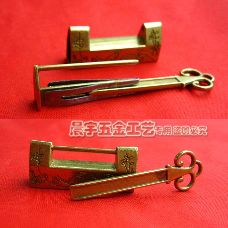 Bird lock, old-fashioned ancient-style lock, antique copper lock, Chinese-style lock, small bronze color mini aged retro lock, horizontal opening padlock pic 19