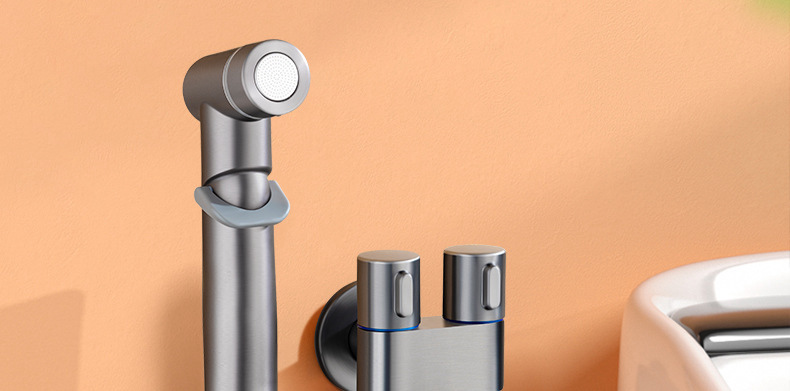 马桶伴侣喷枪双控一进二出水龙头马桶冲洗喷枪妇洗器冲水枪伴侣详情1