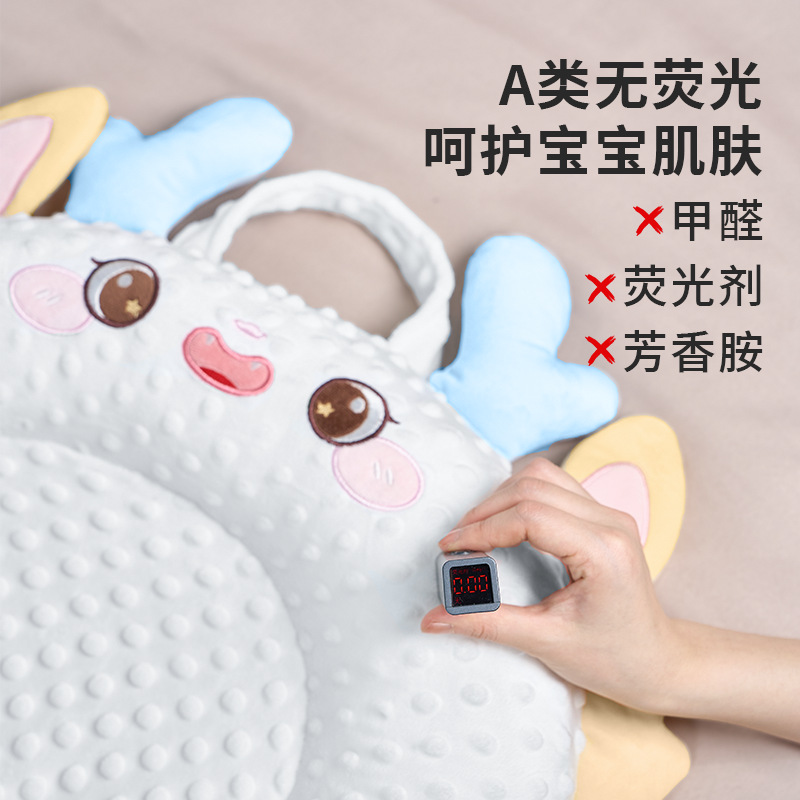 Bed-in-bed newborn baby slope pillow two-in-one sleeping pad, a multi-functional comfort device for newborns to wake up after landing Application Scenario