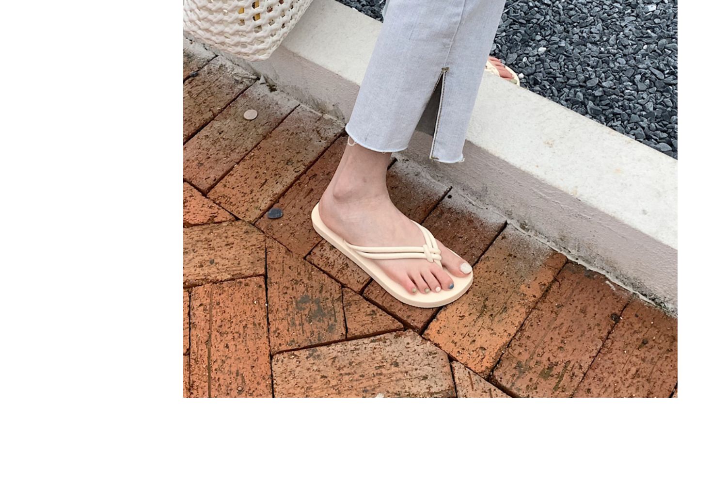 日式新款网红ins时尚休闲人字拖女夏外穿防滑洗澡夹脚凉拖鞋沙滩详情9