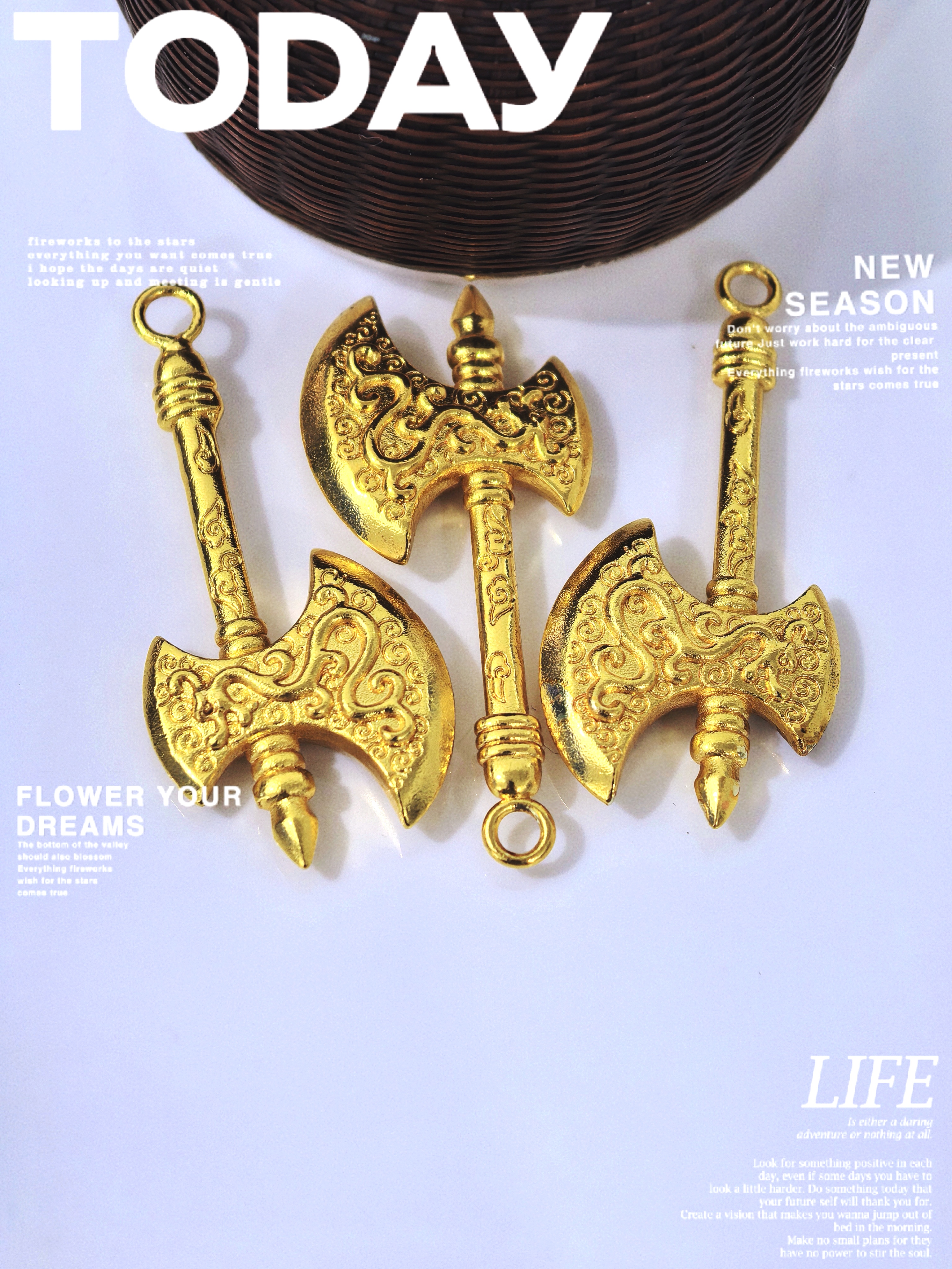 DIY ancient golden axe pendant, fashionable sweater chain, car key pendant pic 3