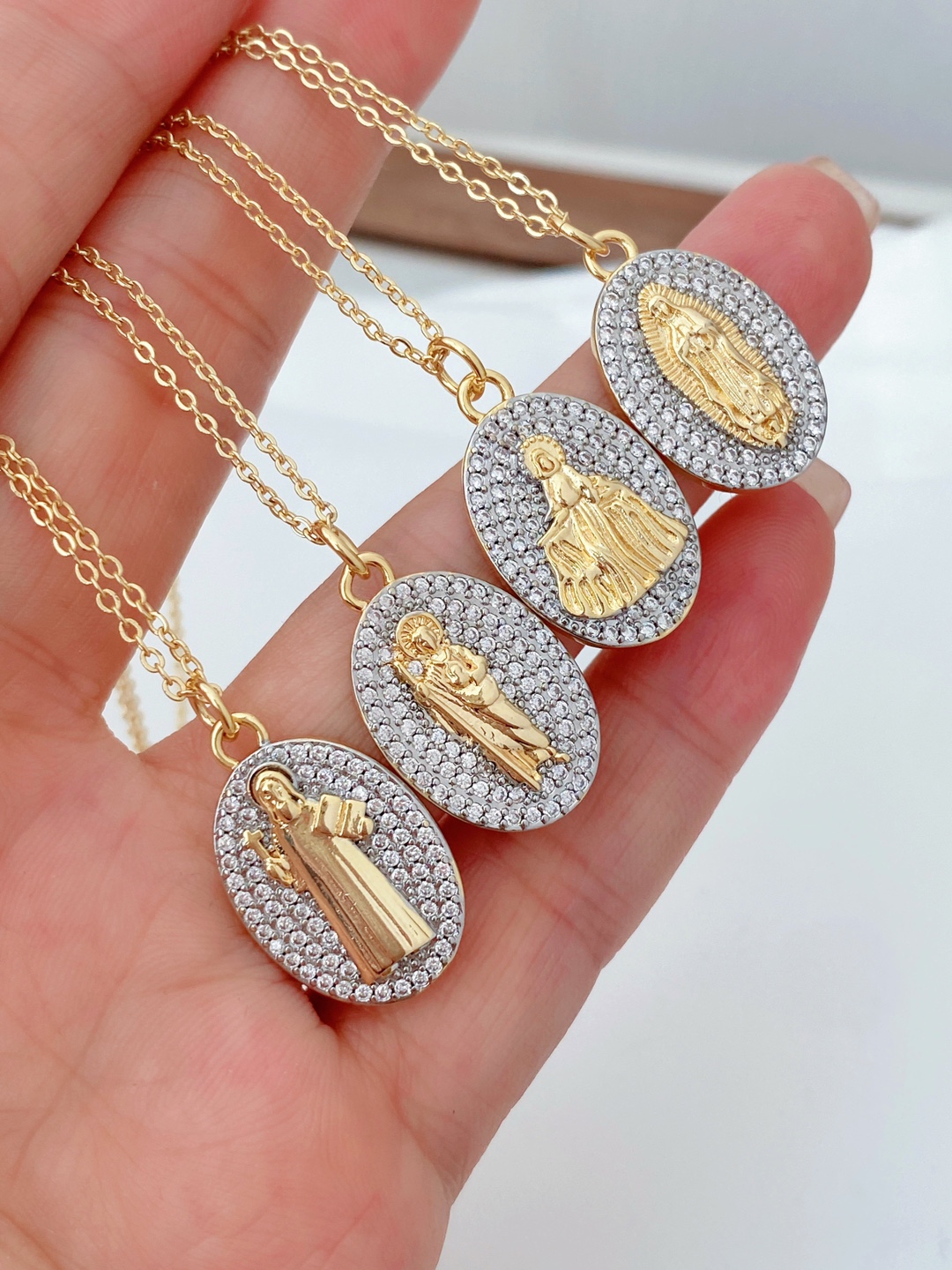 European and American fashion high-end oval brand Virgin Mary inlaid zircon two-color pendant collarbone necklace accessory pic 1