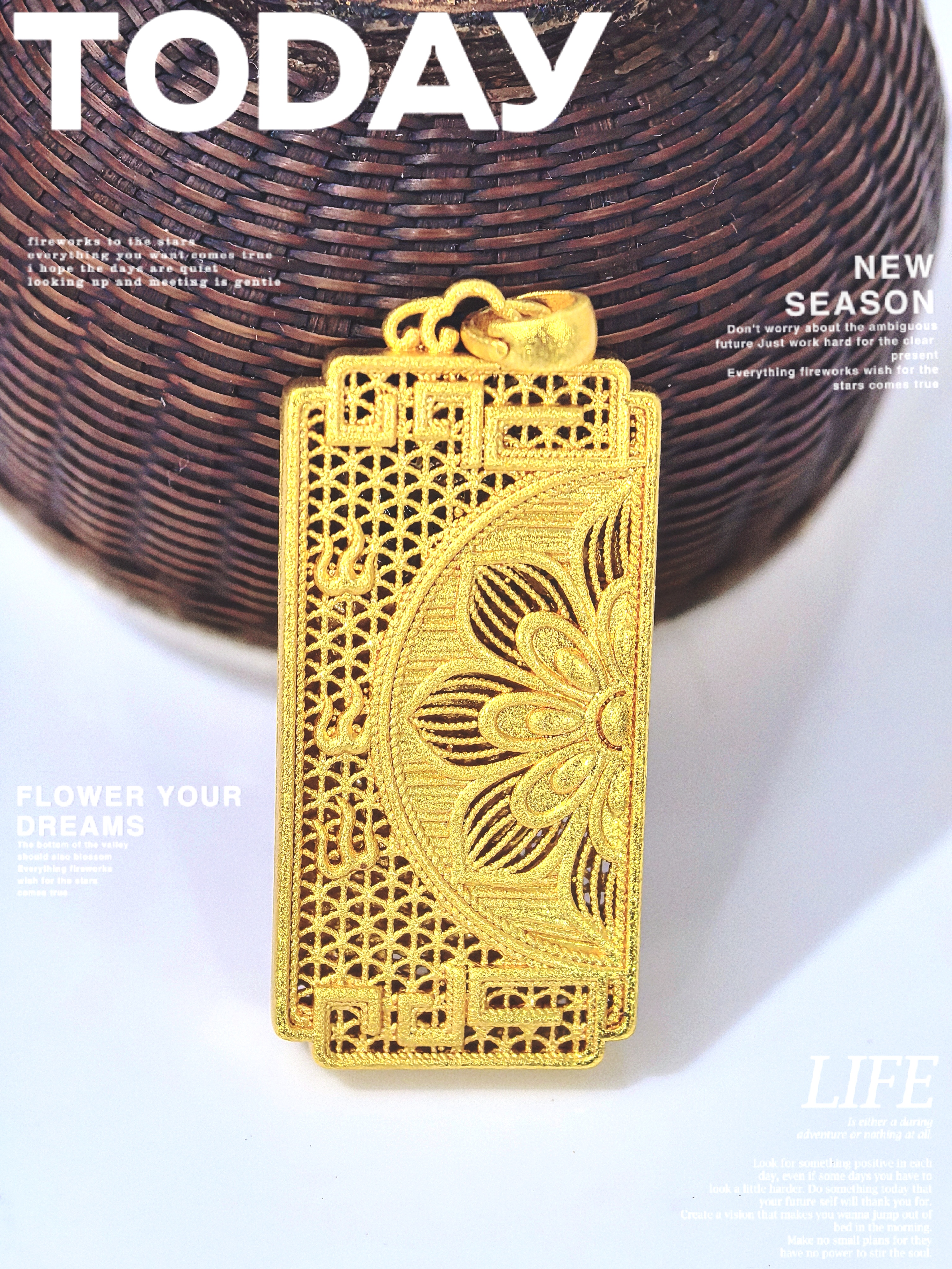 Chinese-style ancient-style golden phoenix Flying pendant square plate filigree hollowed-out auspicious cloud phoenix pendant pic 3