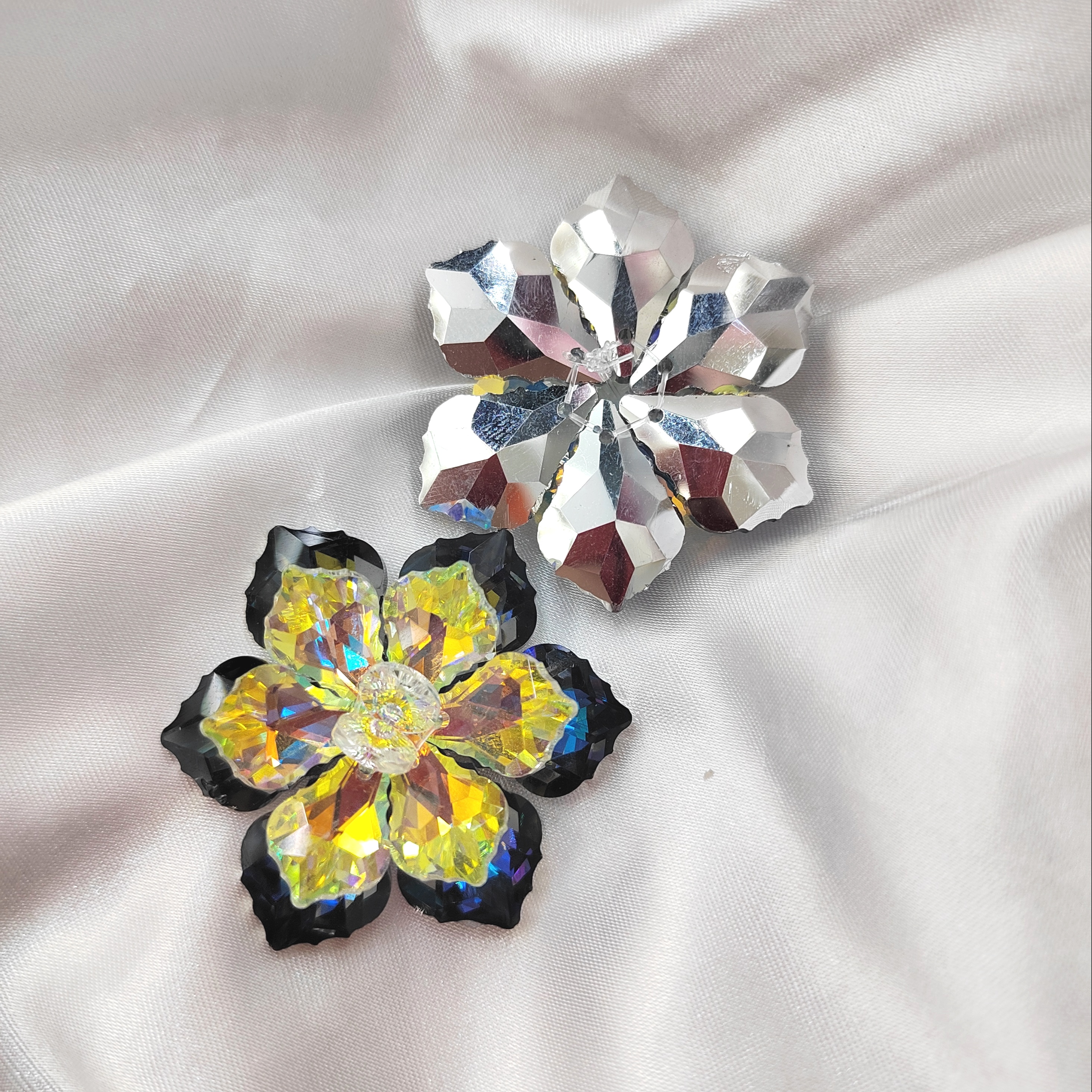 Dreamy gradient dazzling crystal woven flower accessories, diy high-end earrings, headwear, women's brooch materials, 16 colors Application Scenario