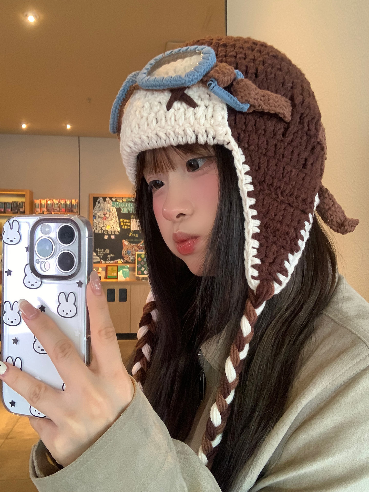 The same style of knitted woolen hat as Tan Jianci's for women to keep warm and protect their faces in autumn and winter. It's a cute little ear-protecting hat and a Lei Feng hat Specification image