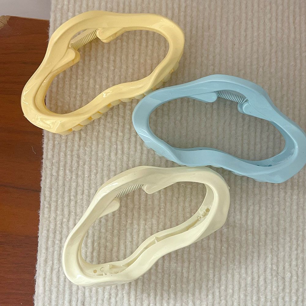 Candy-colored cloud grab clip, large shark clip headwear, women's back of the head hair clip, new popular style in 2025 details Picture