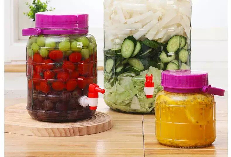 Стеклянные бутылки вина, домашние консервные банки, консервные банки, консервные банки, консервные банки, пустые бутылки из-под огурцов pic 14