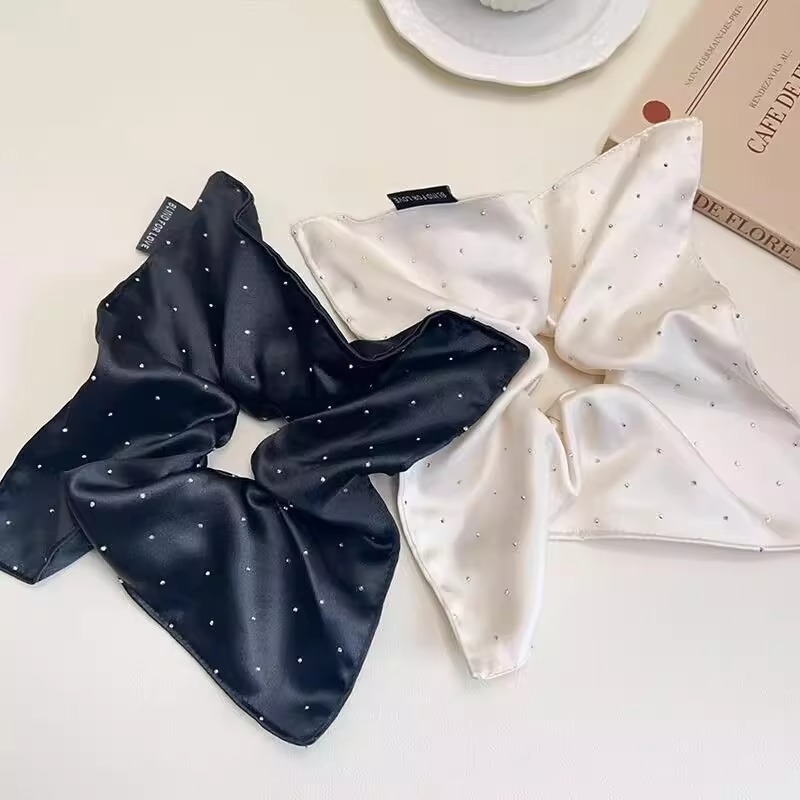 Korean-style full sky star satin square scarf, large intestinal hair band, solid color, elegant and high-end style, hair tie tied in a ponytail, versatile hair tie for girls Item Picture