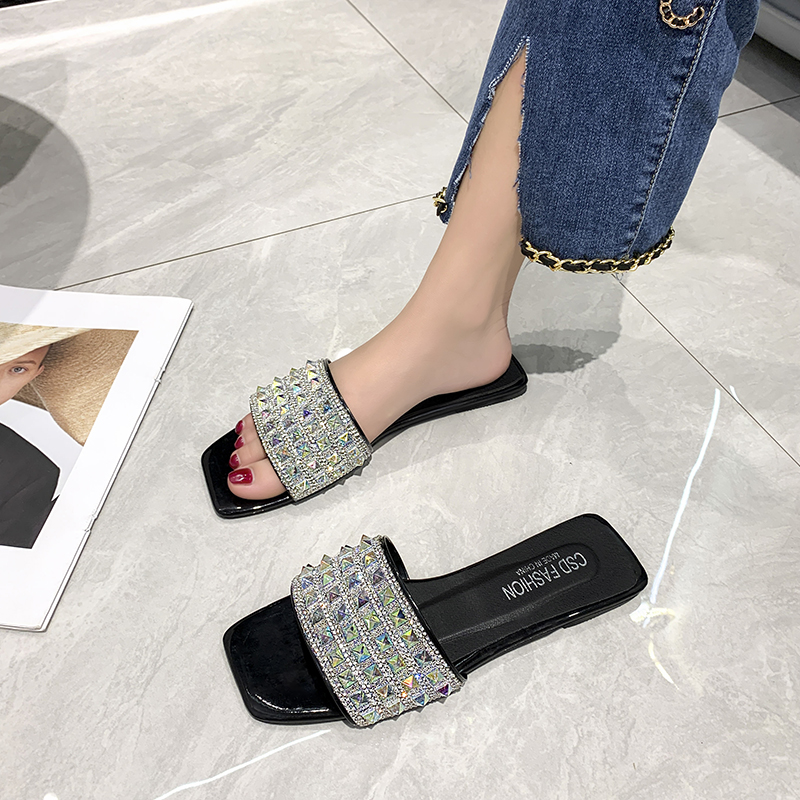 Large-sized women's shoes 41-43 slippers for women's summer outdoor wear fashion 2025 new water diamond fairy style flat cool slippers details Picture