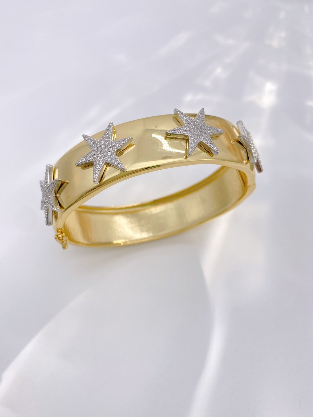 Wholesale of cross-border copper zircon hollow hexagonal star heart-shaped bracelets from Amazon in Europe and America with adjustable openings pic 6