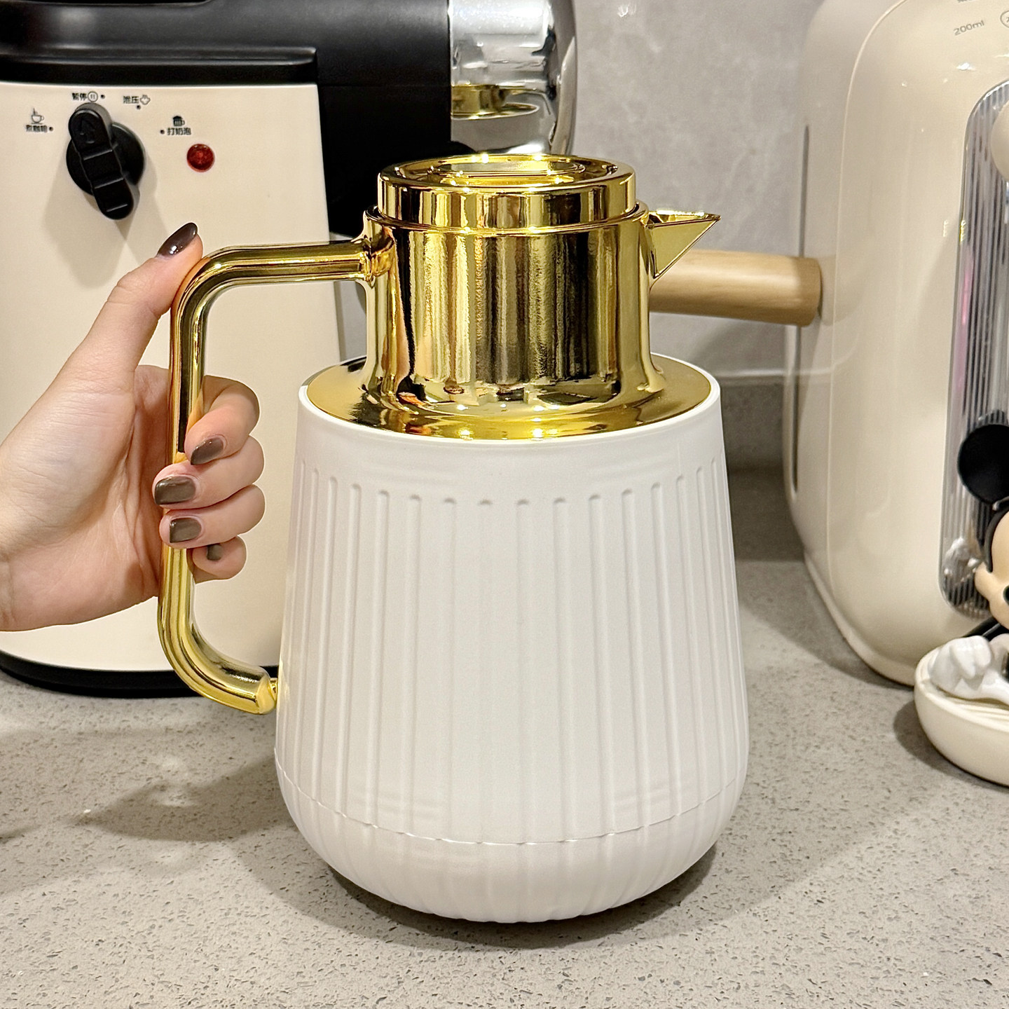 高级感轻奢2025新款热水保温壶家用大容量保温瓶暖壶热水壶餐厅用
