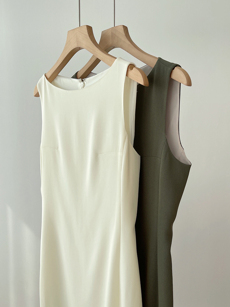 The*y acetate dress for spring and summer is a new style, fashionable and high-end sleeveless fishtail dress pic 18