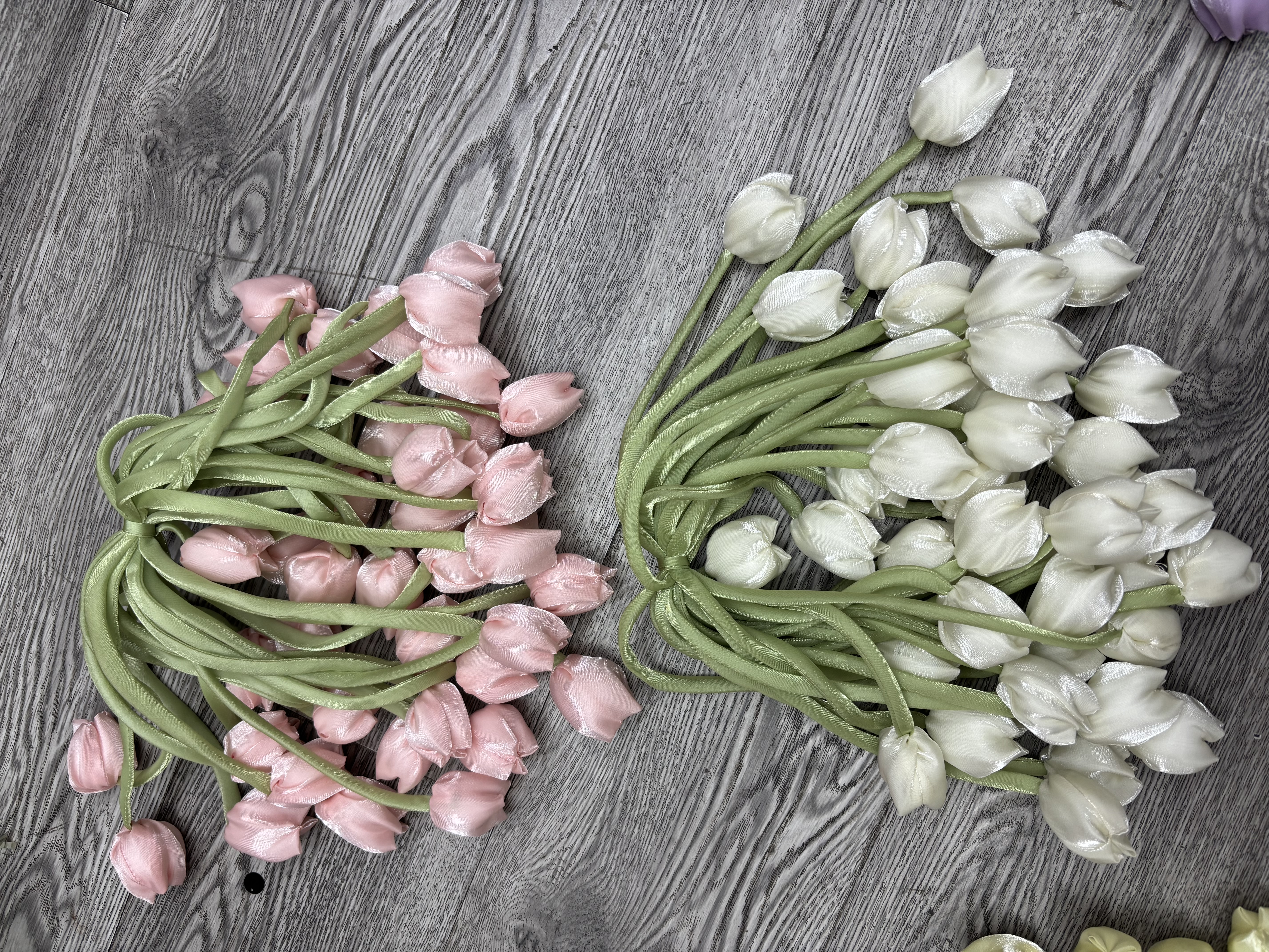 郁金香元素设计 头饰衣服帽子等多用途装饰品 独特花卉图案 时尚潮流配饰细节图