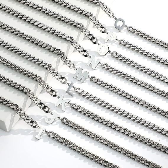 A fashionable and simple metal necklace, a versatile and personalized chain accessory gift for girls