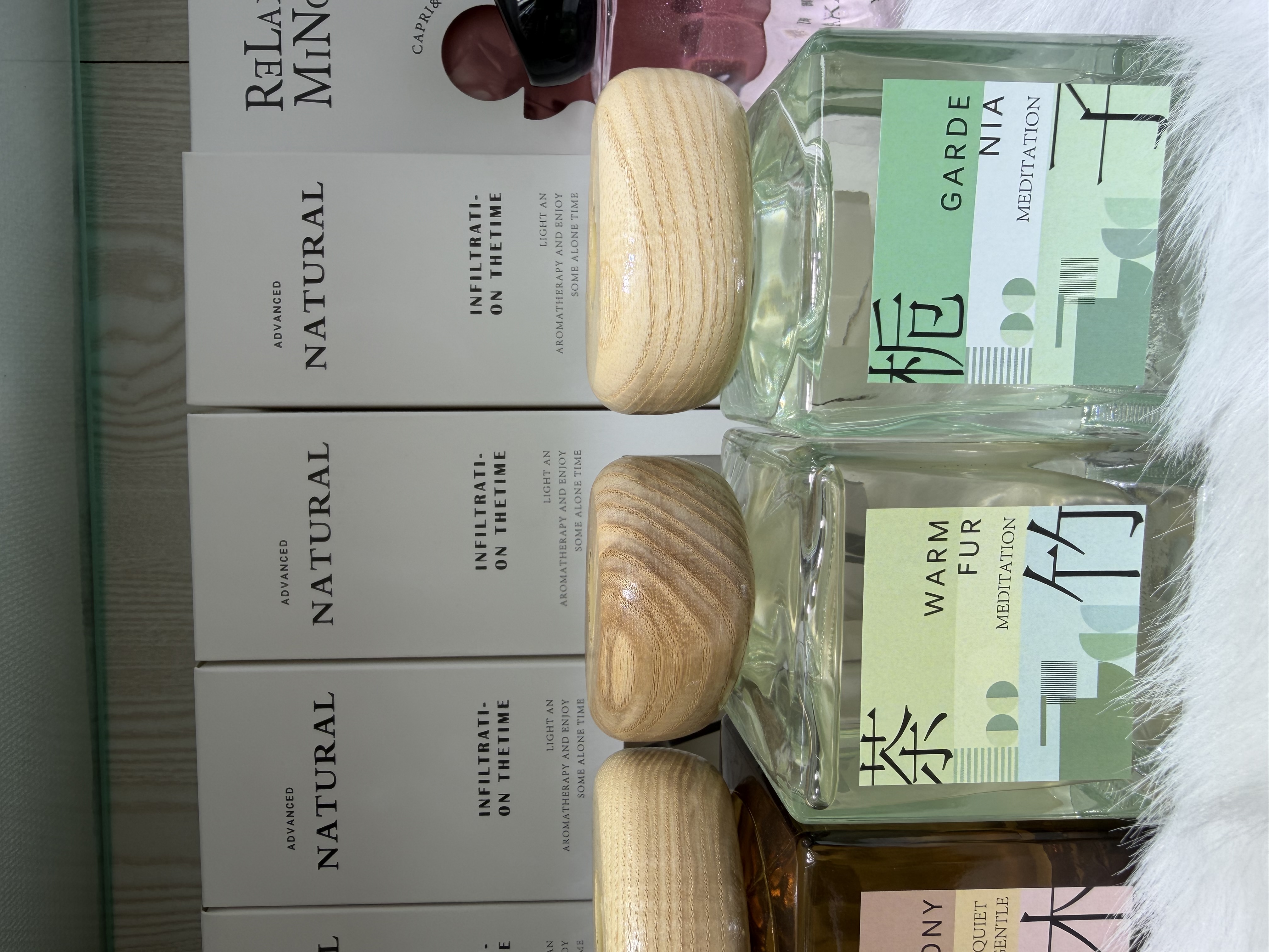 Home flameless aromatherapy natural plant essential oil diffuser bottle, long-lasting fragrance, fresh air, home fragrance Application Scenario