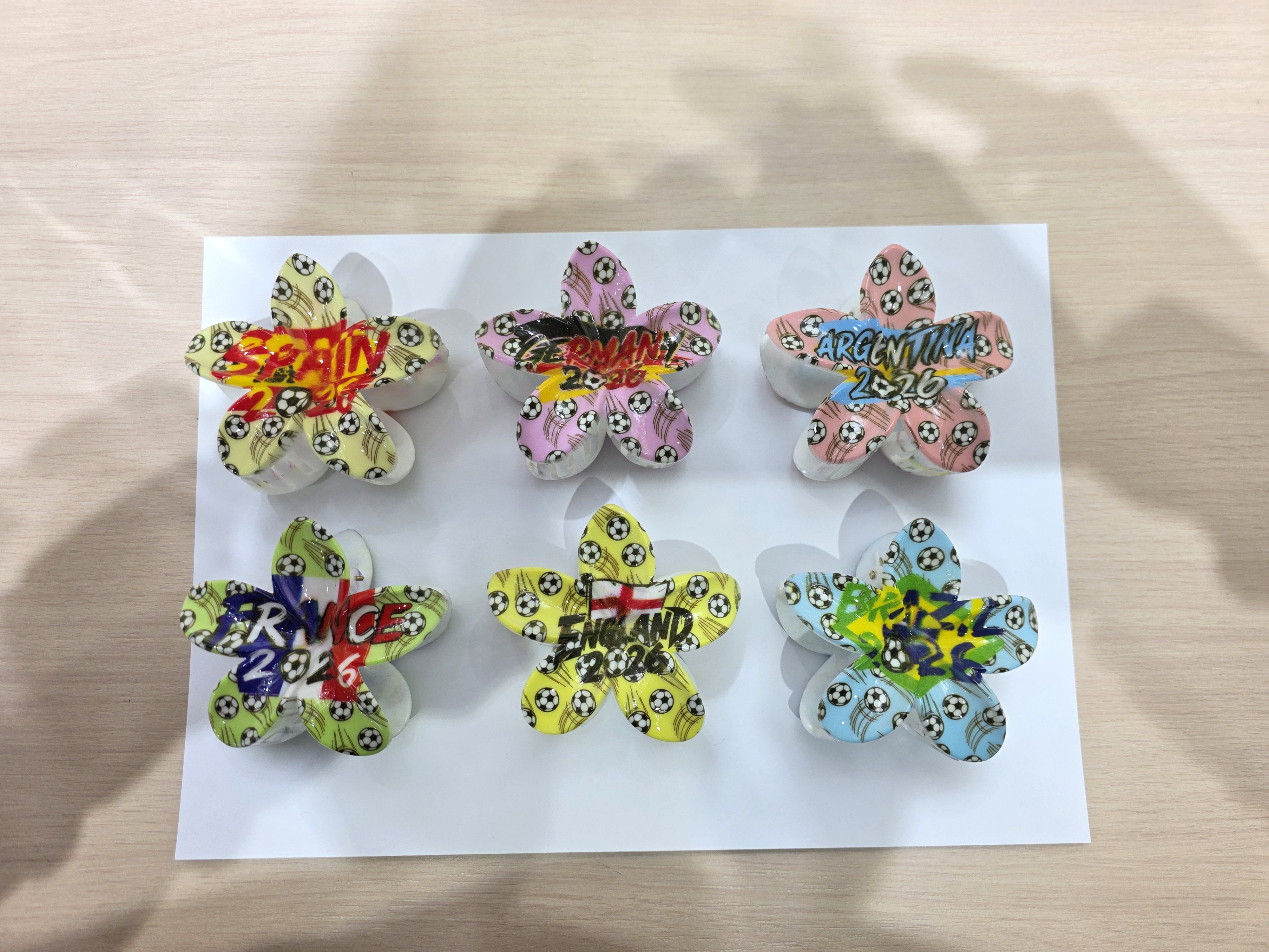 Shark clip, hairpin, fashionable hair accessory, cute and stylish decoration for women Application Scenario