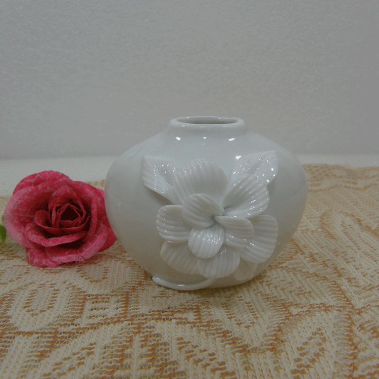 陶瓷工艺品 手工瓷花熏香瓶 自然散发香水 家居摆饰