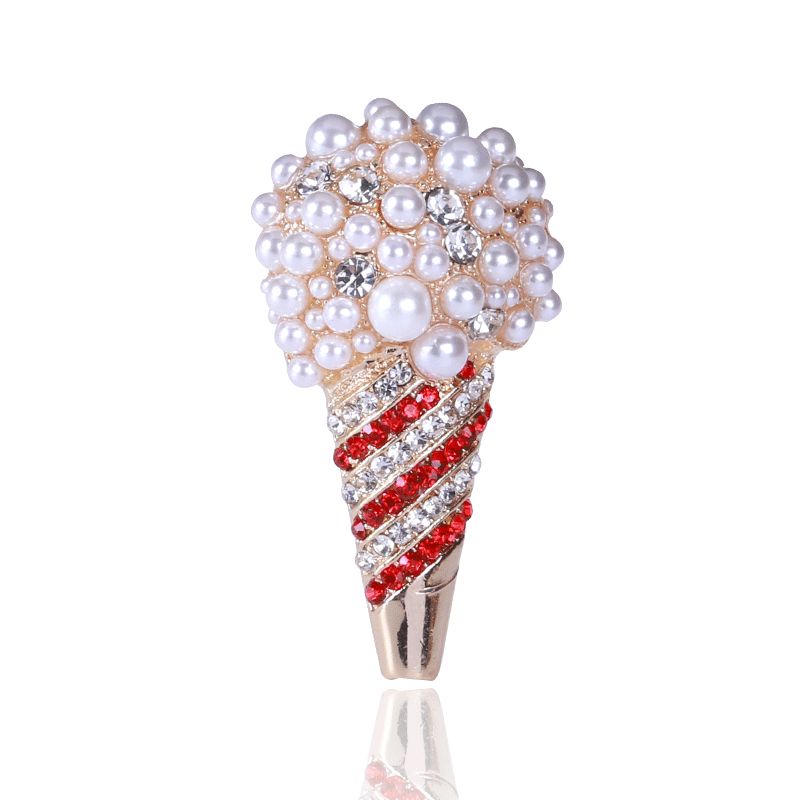 New Pearl ice cream brooch