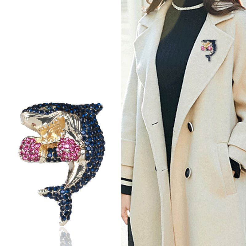 紫阳 欧美热销水钻海豚胸针海洋动物西装毛衣配饰厂家直销