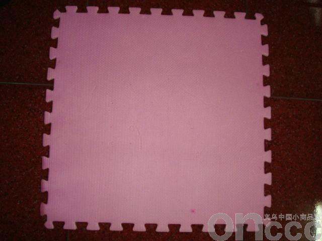 Foam floor mat
