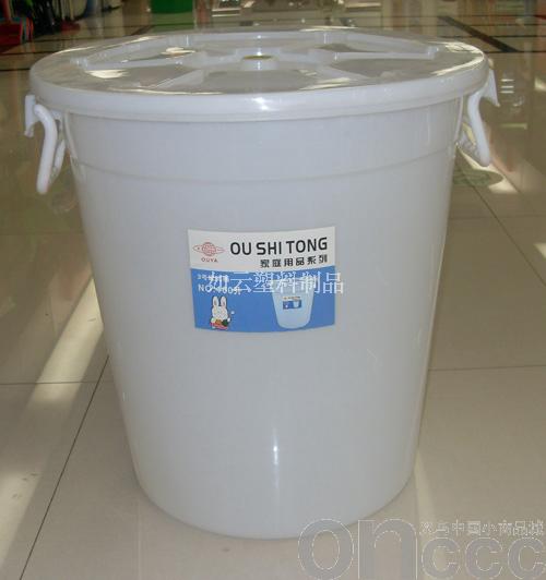 Wholesale supply of plastic 160 litre bucket