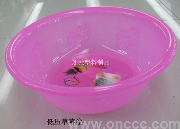 Low pressure strawberry pot