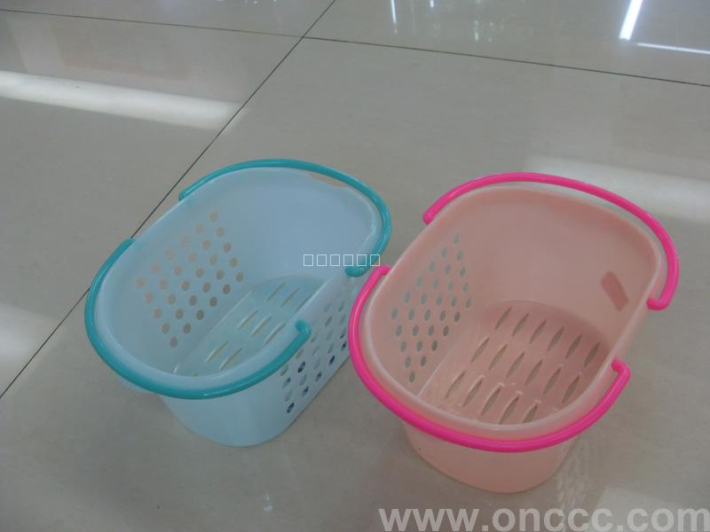 Wholesale supply of plastic blue 601 baskets