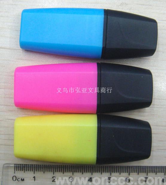 Mini mini highlighter pad with highlighter