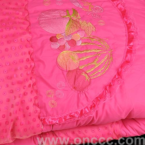 Pink fruit-patterned quilt core bedding quilt