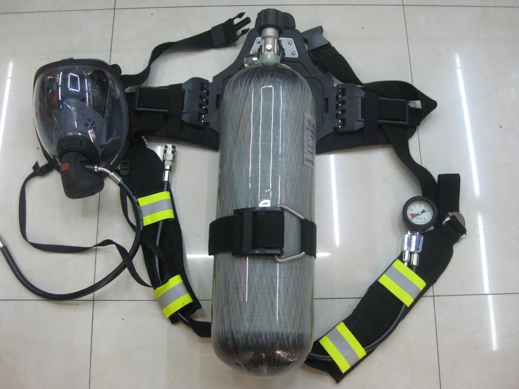 空气呼吸器Air breathing apparatus