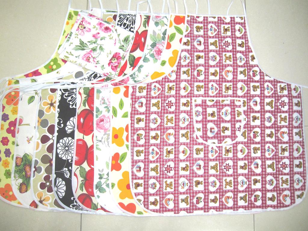 Simple Canvas Print Large Anti-Fouling Sling Wrapped Edge Baking Home Apron Application Scenario