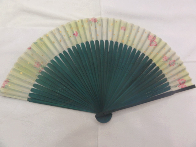A Large Row Of Fans Can Be Mixed With Bamboo Bone Rods Ultra-Thin details Picture