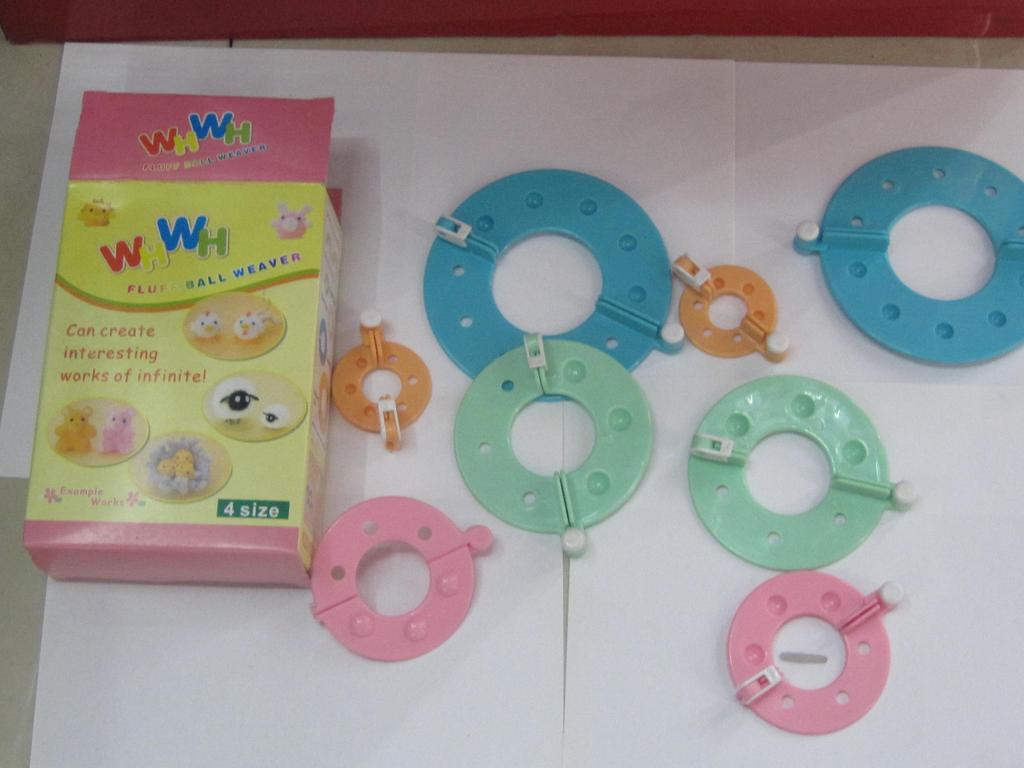 Manufacturers Supply Ball Knitting Machine Yarn Knitting Machine Knitting Tools details Picture
