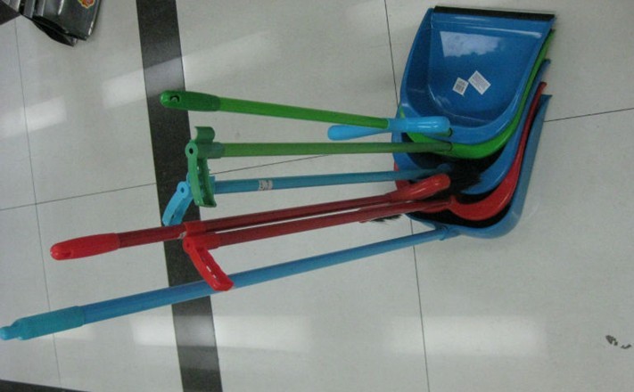 Garbage shovel, plastic dustpan. Plastic broom, stainless steel dustpan