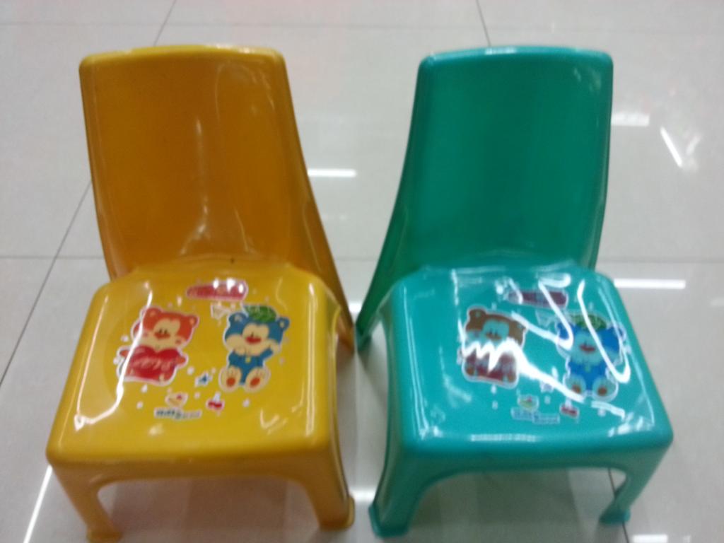 批发塑料儿童椅子 宝宝凳子 卡通凳子