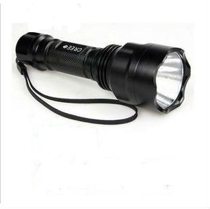 厂家正品神火C8 强光手电筒远射迷你 900流明充电手电细节图