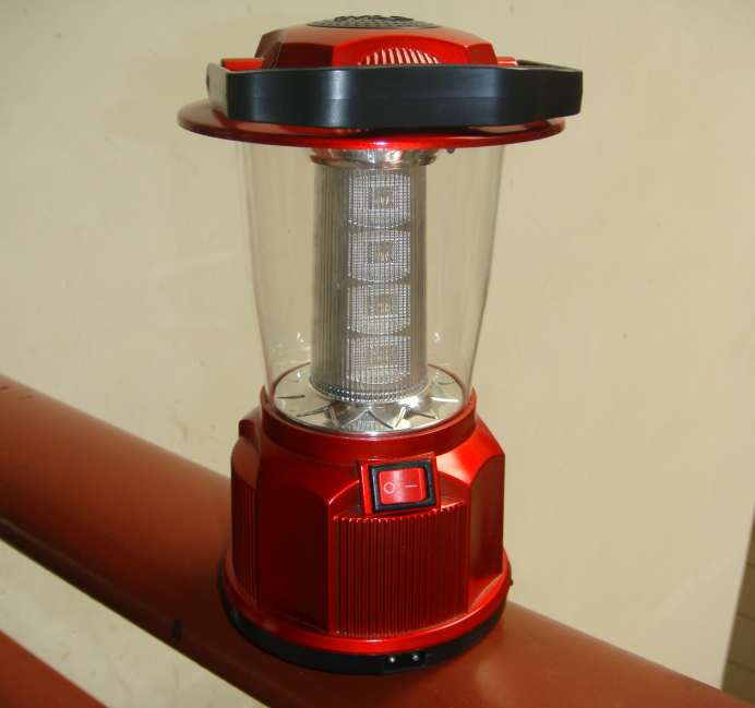 批发9006马灯野营灯帐篷灯 充电和电池两用的马灯