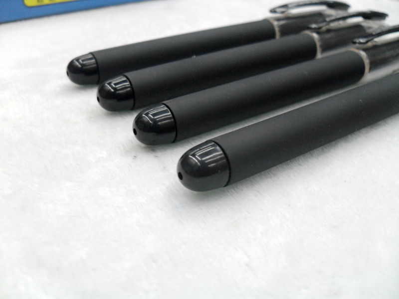 The best-selling Jinsheng 3211 from the manufacturer surpasses large-capacity business pens, signature pens and ballpoint pens with smoothness