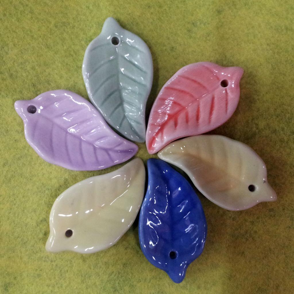 518 精致彩色枫叶陶瓷香座