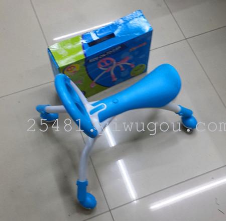 儿童玩具学步车多功能乘玩两用车四轮滑滑车专利产品