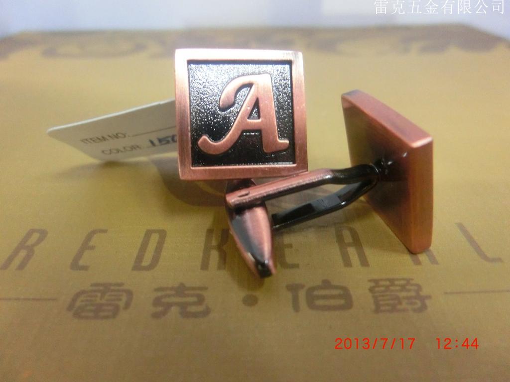 Personalized aged letter cufflink accessories Specification image