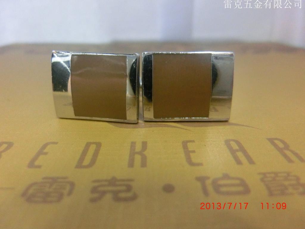 Hot-selling cufflinks! Chocolate-colored cufflink accessories