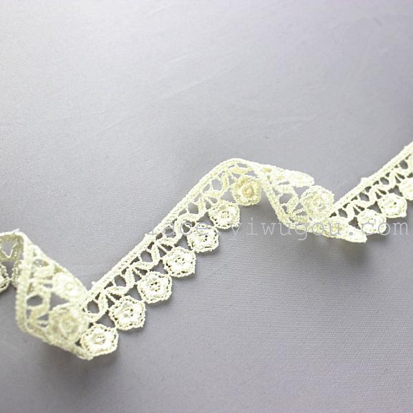 Water-soluble polyester lace 101153